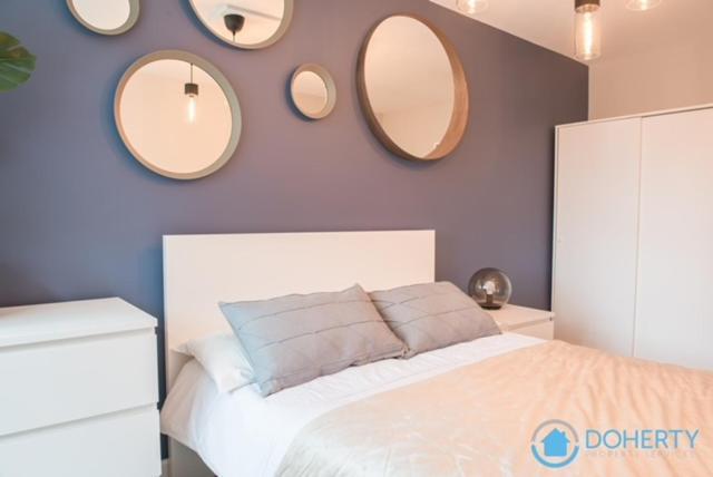 Finchley Contemporary 2 Bed Apartment + Parking هيندون المظهر الخارجي الصورة