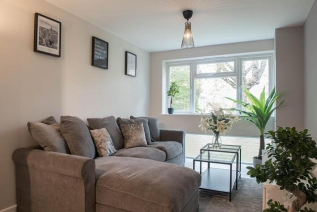 Finchley Contemporary 2 Bed Apartment + Parking هيندون المظهر الخارجي الصورة